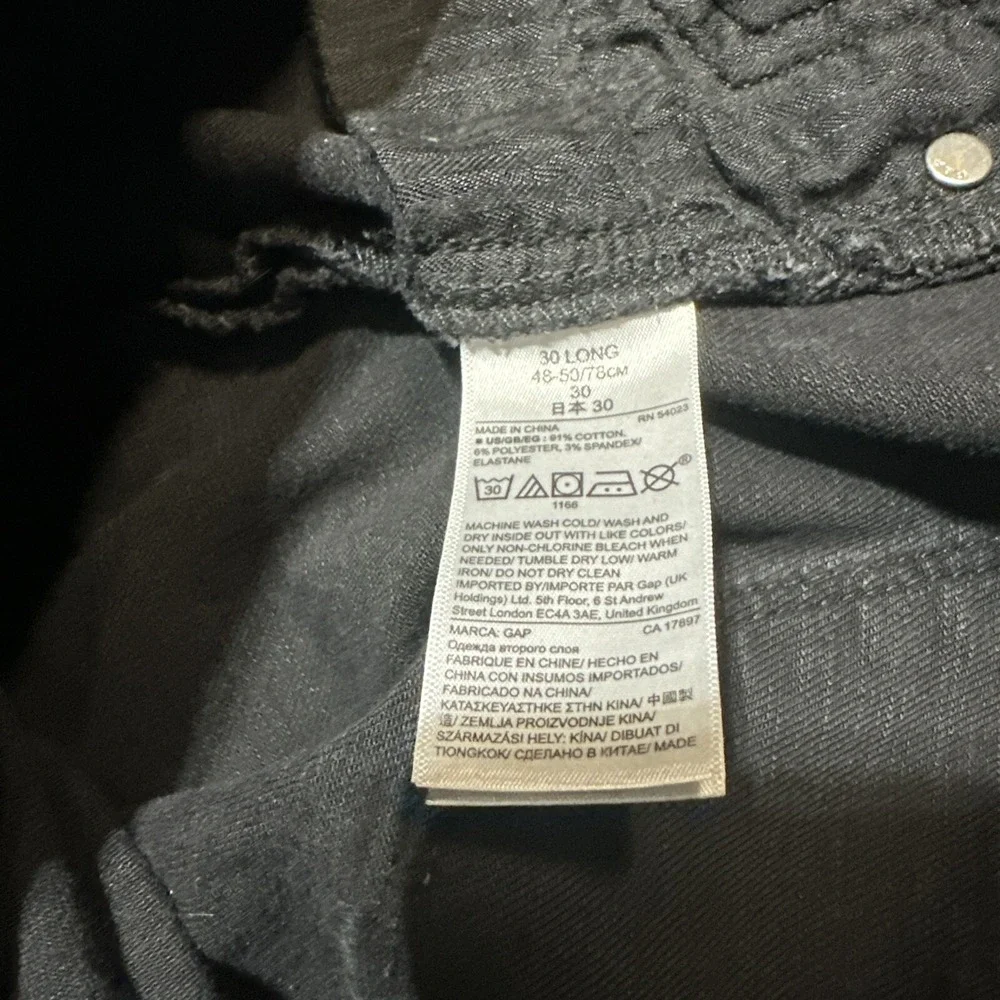 Gap 1969 True Skinny Jeans Women's Size 30L‎ Long Black Distressed Denim